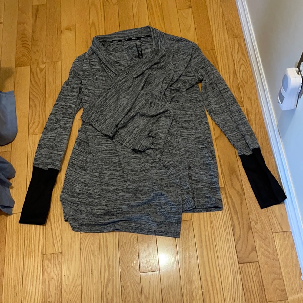 RBX athletic waterfall cardigan new size large.
New without tags